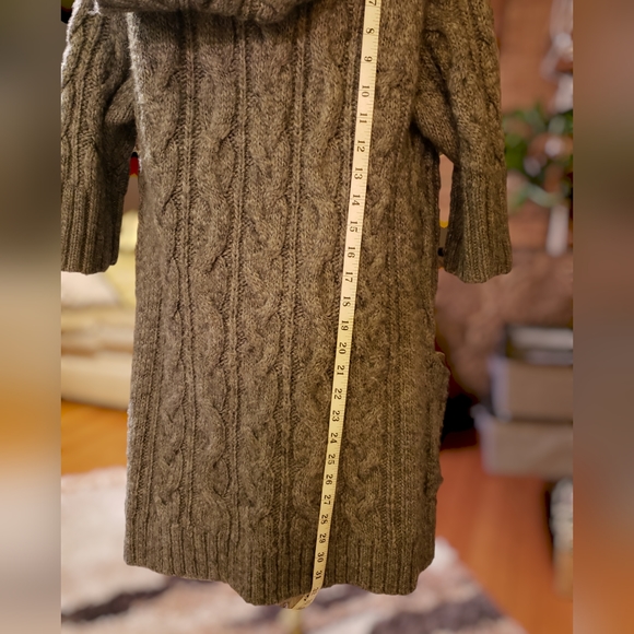 Abercrombie & Fitch pewter cable knit duster w short sleeves and hood. Medium - Picture 7 of 13